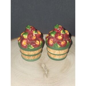 Vintage Apples in Bushel Basket Salt and Pepper Shakers Set - Harvest Country